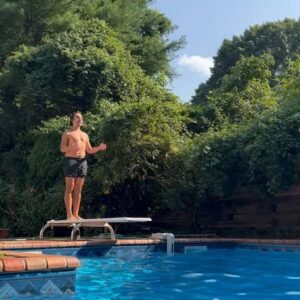 Alexandra Kyle Instagram - my dad taught me how to dive, but i taught me how to enjoy a Summer 🌳