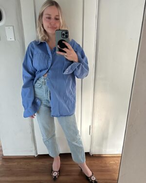 Alexandra Kyle Instagram - chic mom yeah i said it