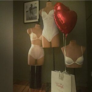 Alexandra Neldel Instagram - Totally prepared for the Berlinale 😉 #secretlingeriesuite @triumphlingerie