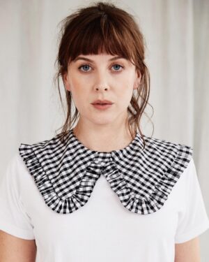 Alexandra Roach Instagram - 🎙 Episode 146 of the @twoshotpod just went live 🎙 

So great to have a laugh and talk about everything from fiver-a-week drama schools to RADA, failed auditions, big life decisions, playing Margaret Thatcher and loads, loads more.

Listen through clicking the link in my bio ☝️