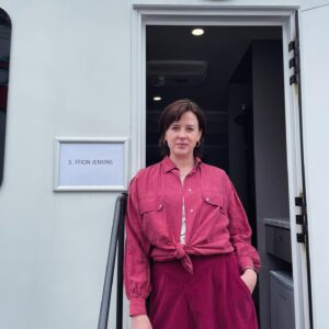 Alexandra Roach Instagram - Swansea, 1994. The place of the first ever Viagra trials. Who knew?!! 
MEN UP on @bbciplayer now. 💊 #menup #swansea #bts @quaystreetproductions @boomsocialcymru