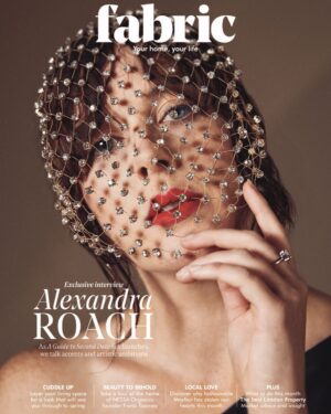 Alexandra Roach Instagram - Peek-A-Boo 🎭
Loved this shoot with @londonfabricmag 📸 @kensingtonleverne 🖤🤍🖤