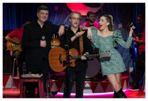 Alexandra Tavoulari Instagram - •Απο Πασχαλίδη σε Χαρούλη, σε Ερωτόκριτο μέχρι Χέητερ Τρούμπα..• Όλα στα νούμερα.. το αφεντικό τρελάθηκε..
Pics by one and only @dimitris__makris