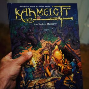 Alexandre Astier Instagram - Toujours émouvant de recevoir le premier sorti de chez l'imprimeur… Comme d'hab, je vais le lire en faisant semblant que je sais pas ce qu'il y a dedans.
#KBD9 #StevenDupré #Casterman
