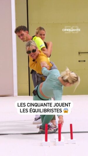 Alexandre Giudi Instagram - "Je risque de tomber"
@speana20 et @alexgiudi jouent les cobayes : ils s’improvisent acrobates lors du jeu de la chaine humaine 🤹 
 
#Les50, du lundi au vendredi à 19:50