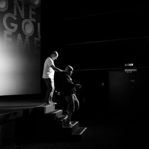 Alexandre Jollien Instagram - 😍Quel bonheur et quel accueil pour la projection de #presque.

MERCI au @ffangouleme et au public pour ces moments inoubliables !