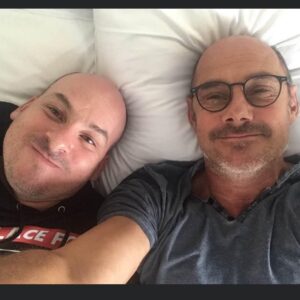 Alexandre Jollien Instagram - Premier self lit… bien arrivé au festival du film francophone d’Helvetie. @presque_lefilm #bernardcampan 

Merci pour tout