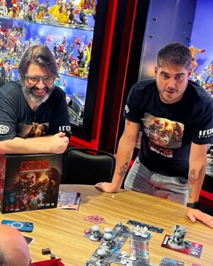 Alexandre Ottoni Instagram - Esse dia foi incrível! Vocês não têm noção de como eu estava feliz e orgulhoso de convidar a galera para testar pela primeira vez OZOB - A CYBERPUNK BOARD GAME!

Nosso primeiro jogo de tabuleiro, desenvolvido pelas mentes brilhantes de @jordyadann e @orenatosimoes, da Uaipiá Studios, e com arte, design gráfico e esculturas pela @ironstudios, que está chegando no segundo semestre.

(Os componentes ainda são protótipos, não é a versão final de fábrica)

Foi incrível ver todo mundo se divertindo de verdade, comemorando lances como se fosse um gol com gritos de alegria em uníssono. Que sensação gostosa de compartilhar com a galera o resultado de anos de trabalho de tanta gente talentosa e ver a alegria da galera enchendo o ambiente.

Obrigado a todos que estiveram lá para prestigiar esse  dia tão especial para um nerd que AMA jogos com todo coração! ❤️🤡💥
 
#ozob #boardgame #jovemnerd #cyberpunk