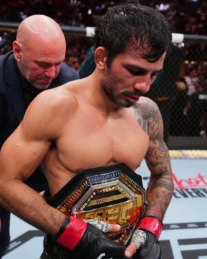 Alexandre Pantoja Instagram - Doa a quem doer. 

#ufc301 #arraialdocabo #riodejaneiro #brasil