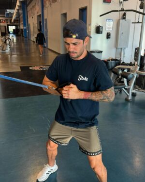 Alexandre Pantoja Instagram - The time has come for me to defend my belt in Rio de Janeiro at UFC 301. Check out @Stake for a double winnings promo on my fight and let’s bring the house down together! Remember to use my code PANTOJA23 when you sign up!