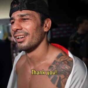 Alexandre Pantoja Instagram - 🇧🇷 Ainda sobre ontem
🇺🇲 Still about yesterday

🇧🇷 Quem vocês gostariam de ver como o próximo desafiante ao cinturão? 
🇺🇲 Who deserves the next title shot? 

🏆