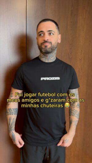 Alexandre Santos Instagram - Quero acreditar que é inveja 😕

Equipamento sem as chuteiras: @prozisportugal 
PROMO CODE: GUNADA