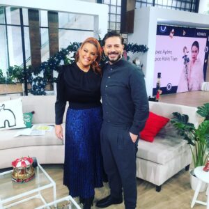 Alexandros Bourdoumis Instagram - Με τη @sissychristidou  στο @xamogelakaipali στο @megatvcom είπαμε και τι δεν είπαμε!Σας ευχαριστώ όλους!
#interview #talkingaboutit @veniakaragianni grooming by  @parthenisofficial @orsaliaparthenis