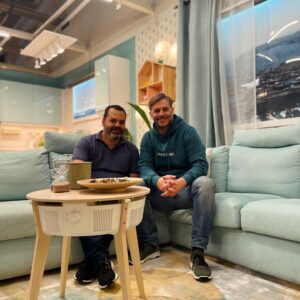Alexandros Bourdoumis Instagram - Σήμερα, βρέθηκα σε ένα φανταστικό IKEA Live Shopping Event και με την βοήθεια του Παναγιώτη Ρουμελιώτη, IKEA Sales Coordinator, είδαμε πώς μπορούμε να επιλέξουμε προϊόντα ΙΚΕΑ για ένα έξυπνο σπίτι, τα οποία είναι εύκολα στην εγκατάσταση και απλά στην χρήση ώστε να βελτιώνουν την καθημερινή ζωή σε κάθε χώρο του σπιτιού! Αν με ρωτάτε, εγώ είμαι κατενθουσιασμένος! Επίσης, αν δεν το παρακολουθήσατε live, μπορείτε να το βρείτε στο ikea.gr, μαζί με μία προσφορά-έκπληξη για λίγες μόνο μέρες! Δείτε το οπωσδήποτε! #ikeagreece #ikealiveshoppingevent @ikeagreece