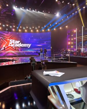 Alexia Laroche-Joubert Instagram - Vous n’imaginez pas mon bonheur d’être là avec mes camarades de la première génération de Star ac qui sont encore aux manettes de cette magnifique nouvelle saison qui démarre ce soir @tf1 @endemolfr