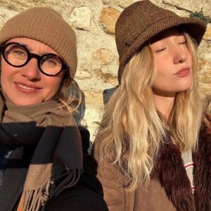 Alexia Laroche-Joubert Instagram - Derniers rayons du soleil avec ma fille