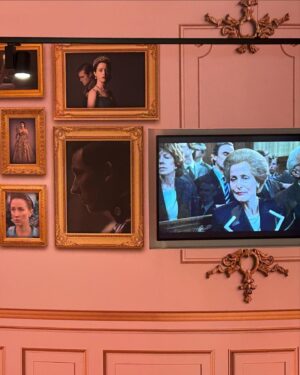 Alexia Laroche-Joubert Instagram - Visite des locaux @netflix à Amsterdam qui est le siège de EMEA un exemple pour donner envie aux salariés de venir au travail par plein d’espaces partagés