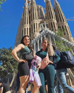 Alexia Nicole Instagram - So grateful for the experiences, the opportunities, and the people I got to share them with ❤️

🏴󠁧󠁢󠁷󠁬󠁳󠁿🇪🇸🏴󠁧󠁢󠁳󠁣󠁴󠁿🏴󠁧󠁢󠁥󠁮󠁧󠁿