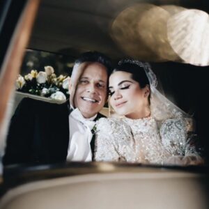 Alexis Ayala Instagram - 3 / Noviembre /  2023
Y entonces llega EL DÍA MÁS BONITO que puedas vivir 👰🏻‍♀️🤵🏼
Nos elegimos llenos de amor, de esperanza, llenos de fé y con la bendición de Dios y la Virgen!!! 
Esto es sólo el comienzo @alexisayala 🙏🏻🤍

#MR&BEAUTY