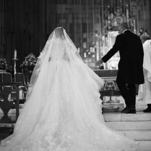 Alexis Ayala Instagram - 3 / Noviembre /  2023
Y entonces llega EL DÍA MÁS BONITO que puedas vivir 👰🏻‍♀️🤵🏼
Nos elegimos llenos de amor, de esperanza, llenos de fé y con la bendición de Dios y la Virgen!!! 
Esto es sólo el comienzo @alexisayala 🙏🏻🤍

#MR&BEAUTY