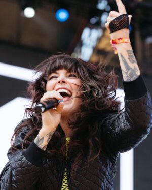 Alexis Krauss Instagram - Had such a blast at @justlikeheavenfest 🫧

It was an honor to share the stage with so many excellent bands and so many badass women! Seriously thank you @goldenvoice for stacking the fest with babes like @cssmusic @teganandsara @phantogram @gossipmusicofficial and @metric just to name a few.

Despite it being almost 2 years since our last show, I was proud of our set. It was an honor to be joined by @billyrymer on drums and as always @katersteinberg brought her all. Huge shout out to @mrsoundlady and @_feeb_ for filling in and being absolute gems. Immense love for @the.waffle and so much respect for @rebelofnyc. You had to navigate a lot and you did it with incredible calm and professionalism 🖤

Looking back and seeing Wilder bouncing around with his mama bear was an absolute dream come true. Thank you mom and @tbw22 for being the best baby support team I could ask for.

Thank you @badnailzriri for being a style queen and to our team @singerdoug @will_hubbard and @jennyfromlebloc for being there to support.

And lastly huge shout out to Derek @sleighbells for continuing to do this with me after almost 15 years!!!! Here’s to more shows and new music. Let’s goooooooo ❤️‍🔥

Photo 1: @sarahelizabethphotographyatx 
Photo 2: @quasarmedia 
Photo 3: @danielleagnello1900 
Photo 4: @ashleyosborn 
Photo 5: @sarahelizabethphotographyatx