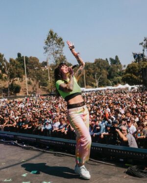 Alexis Krauss Instagram - Had such a blast at @justlikeheavenfest 🫧

It was an honor to share the stage with so many excellent bands and so many badass women! Seriously thank you @goldenvoice for stacking the fest with babes like @cssmusic @teganandsara @phantogram @gossipmusicofficial and @metric just to name a few.

Despite it being almost 2 years since our last show, I was proud of our set. It was an honor to be joined by @billyrymer on drums and as always @katersteinberg brought her all. Huge shout out to @mrsoundlady and @_feeb_ for filling in and being absolute gems. Immense love for @the.waffle and so much respect for @rebelofnyc. You had to navigate a lot and you did it with incredible calm and professionalism 🖤

Looking back and seeing Wilder bouncing around with his mama bear was an absolute dream come true. Thank you mom and @tbw22 for being the best baby support team I could ask for.

Thank you @badnailzriri for being a style queen and to our team @singerdoug @will_hubbard and @jennyfromlebloc for being there to support.

And lastly huge shout out to Derek @sleighbells for continuing to do this with me after almost 15 years!!!! Here’s to more shows and new music. Let’s goooooooo ❤️‍🔥

Photo 1: @sarahelizabethphotographyatx 
Photo 2: @quasarmedia 
Photo 3: @danielleagnello1900 
Photo 4: @ashleyosborn 
Photo 5: @sarahelizabethphotographyatx