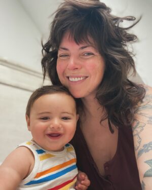Alexis Krauss Instagram - life lately…

1-4 ✨MATRESCENCE✨ the becoming. the being. almost 9 months of mothering our little wild one.
5 💇🏻‍♀️ back at HSS waiting to review my x-rays and appreciating what @lunaballooncloud does to my hair
6 🩻 all my metal looking good. humerus is healed!
7 🙃 still finding so much joy in climbing rocks and being an outdoor educator with @riseoutsidecollective. this june i had the privilege of guiding @outdoorsdetroit, @paracliffhangers, @kinshipclimbingcollective and teaching for @heyflashfoxy. pictured here happily jamming myself into wide cracks with a community of climbers who make family climbing days possible and show me so much love.
8 🎧 dancing to new @sleighbells songs. loving my new @sonos headphones. baby monitor ✔️
9 🩵 post run smiles with my loves @chris_vultaggio 
10 HOLY CRAP CRAWLING 😱 let the chaos begin