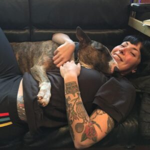 Alexis Krauss Instagram - hi it’s me again…
i keep signing on to watch rizzy’s tribute reel and cry 😢
so grateful for all the photos and videos y’all have shared especially all the #tourpup memories. she was a member of the @sleighbells family since 2012. here are some of my favorite bus, backstage and day off moments.

thank you @ajfaber for sharing so many of these ❤️