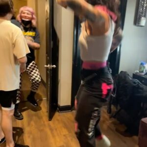 Alexis Krauss Instagram - this time last year 🥹

oh sweet sweet summer tour. so darn grateful to all the humans who showed up to dance and sing with us. covid messed up a few dates but overall it was an absolute blast.

can’t wait to do it again 💖

@sleighbells 
@n3ptunemusic 
@rsty.stve 
@katersteinberg 
@jharisyokley 
@rebelofnyc 
@the.waffle 
@patrickontour 
@joshberl 
@eu1ogy_ 

photo 1 @chris_vultaggio
photo 3 @frankmesinaphotography