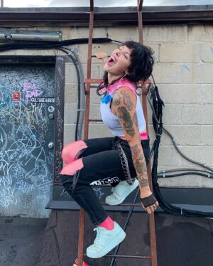 Alexis Krauss Instagram - this time last year 🥹

oh sweet sweet summer tour. so darn grateful to all the humans who showed up to dance and sing with us. covid messed up a few dates but overall it was an absolute blast.

can’t wait to do it again 💖

@sleighbells 
@n3ptunemusic 
@rsty.stve 
@katersteinberg 
@jharisyokley 
@rebelofnyc 
@the.waffle 
@patrickontour 
@joshberl 
@eu1ogy_ 

photo 1 @chris_vultaggio
photo 3 @frankmesinaphotography