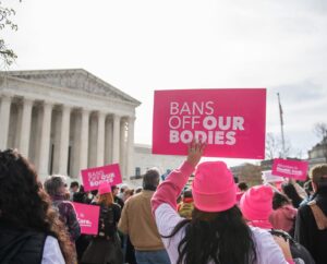 Alexis McGill Johnson Instagram - POV: Telling SCOTUS #BansOff access to safe and effective medication abortion.

✍️ Sign on at http://ppact.io/mife to keep it going.