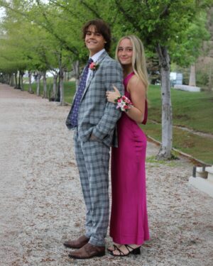 Alexus Oladi Instagram - prom with the funnest date! 🥳😋