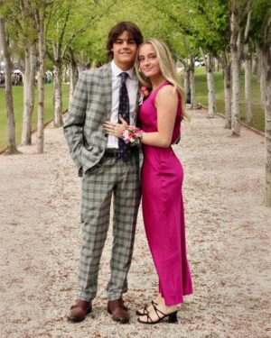 Alexus Oladi Instagram - prom with the funnest date! 🥳😋
