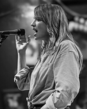 Alexz Johnson Instagram - 5 shows coming up, in a row!
See you tonight @theeastroom Nashville, TN! Sharing the stage with @oliverpigottmusic and @carsonhhill 🕊️ with special guest @valleydrive 🕊️ 

Tickets at alexzjohnson.com 

📸 @samanthaponzillo