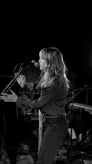 Alexz Johnson Instagram - It's been such a joy sharing 'Seasons' with you, simple and with space, lending to how these songs were written. Performing them stripped down with @zachjonestunes tonight in such a beautiful venue, with such an attentive audience, felt like a dream. 🕊️ See you tomorrow, Chicago. Tickets at alexzjohnson.com