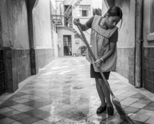Alfonso Cuarón Instagram - Cleo 
Photo by @carlossomonte 
@romacuaron 
#ROMACuarón