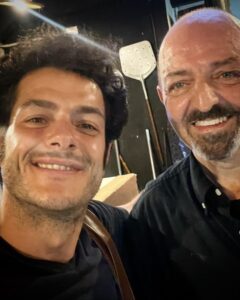 Alfonso Dosal Instagram - Fin de semana con mi familia en Chicxulub, que inlucyó caminatas, mate y comida maravillosa de la @osteriaitaliana386chicxulub ah! Y muchos caracolitos que de paso les recuerdo que no se los lleven de la playa, déjenlos ahí, el ecosistema los necesita, ustedes no! 😘💚🐚🦪🦀