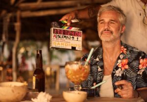 Alfonso Dosal Instagram - ¡Eso bandidos! Qué ilusión que presentarles esto. 💚🧉🏝️
@netflixlat