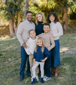 Alfonso Ribeiro Instagram - Merry Christmas & Happy Holidays from our family to yours.

Photo: @ashleyburnsphotography