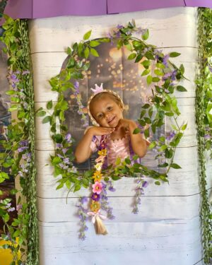 Alfonso Ribeiro Instagram - Happy Birthday to my sweet Ava Sue. As some of you know Ava had a very difficult week. I’m so proud of how well she handled everything. She’s so brave strong and creative. I love everything about my little girl. On a side note I’m forever grateful to @mrsangelaribeiro1 for being so amazing during this time. Long nights with a little girl in pain and having to apply medication every few hours. My two hero’s.
