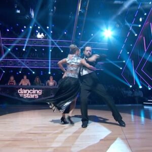 Alfonso Ribeiro Instagram - @dancingwiththestars 🎉Semi-finals are live tonight at 8/7c on @abcnetwork and @disneyplus with @juleshough and and all the semi finalists!Stream on @hulu 🪩