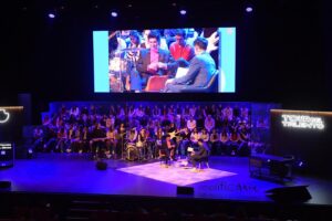 Alfred García Instagram - Hoy he podido compartir mi experiencia y mis canciones con la @fundacionprincesadegirona, que ha hecho una parada en Lleida con el @tourdeltalento. He interpretado "De la Tierra hasta Marte" y "Els teus ulls" junto a mi nueva banda y he podido charlar sobre música y emociones con la Reina Letizia. Ha sido muy emocionante. Un día que recordaré para siempre.