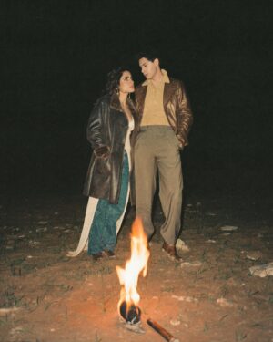 Alfred García Instagram - "Llamas en el cielo", con Alfred García y Fariba Sheikhan. 18 de abril.