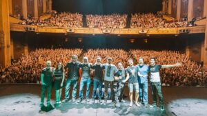 Alfredo Diaz Instagram - This week I got to tour Australia, perform in front of thousands of people, and had the time of my life doing it! Forever grateful. #AHLive 📸@joshf91