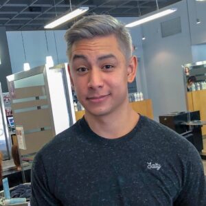 Alfredo Diaz Instagram - All set to go for @achievementhunter Live! Amazing work @hairbyrgrimes86.