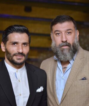 Ali Ansarian Instagram - .
سلام .. ممنونم و سپاسگزارم بخاطر همه خوبی‌هاتون و حمایتتون از فیلم سینمایی کلوپ همسران .. عجیب خوبید شمااااا🙏🙏🙏❤️❤️❤️ ممنونم از تمام دوستان عکاس🙏❤️ لطفا ورق بزنید 🙏