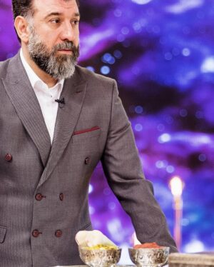 Ali Ansarian Instagram - .
سلام.. اینم آخرین پست سال ۱۳۹۷🙏🙏🙏🙏🙏 سالی پر از استرس و خبرهای عجیب و غریب ،بالا رفتن همه چی ،،همه چی🧨🧨🧨🧨🧨🧨 یا حق ۳۳،۲۴ 
منت به سرم نیست بجز منت مولا🙏🙏🙏🙏🙏🙏 @elise_gold_suit 
خداروشکر تموم شد خدایا عاشقتممممم🙏🙏🙏🙏❤️❤️
@mr_pirzadeh 
ورق بزنید ممنونم ،،خیلی خیلی ممنونم ۱ سال کنار هم بودیم و با خوشی و ناخوشی کنارتون بودم .. دوستتون دارم