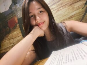 Ali Batu Instagram - 📖🌱🐶‘’

每天都綠綠的生活 有趣
新的書: 如果 我們終將分離
我家木木有厭世臉但可愛

#分享莉常