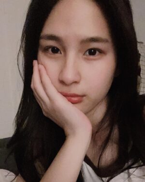 Ali Batu Instagram - 沒事 找事做

置物櫃機器防小人
有天 謝謝健行科大原住民專班邀請 我 校園分享 

我？確定嗎  對 

還有開南大學原資中心 謝謝邀請✨
久久沒進校園有種特別的感覺 好好玩 

看什麼書這麼入迷 《你的名字》
沒看過電影版 那就看書吧
靈魂交換 覺得有趣 哪天也想這樣哈哈哈哈

9點多了想睡了 晚安
#分享莉常