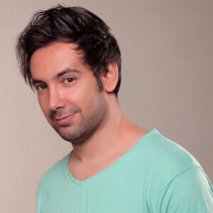 Ali Hosseinzadeh Instagram - غصه هایت را مانند بغضهایت پنهان کن 
بگذار تنها لبخند تو 
در قاب چشمان دیگران جا بماند ‎علی حسین زاده
.
.
.
.
‎#گیتار #موسیقی #جنگ #رویا  #آهنگساز #پاپ #آهنگ_روز
‎#ایران  #موزیسین #ایران_کنسرت
‎#علی_حسین_زاده #ترانه_سرا #تنظیم #تنظیم_کننده
‎#حس #شعر #تئاتر #عشق #فیلمبردار #فیلم #فیلم_برداری #ویدیو #عکس #آرامش #خدا #خواننده_سنتی #خواننده
‎#موزیک_ویدیو #موسیقی_ما #تهران